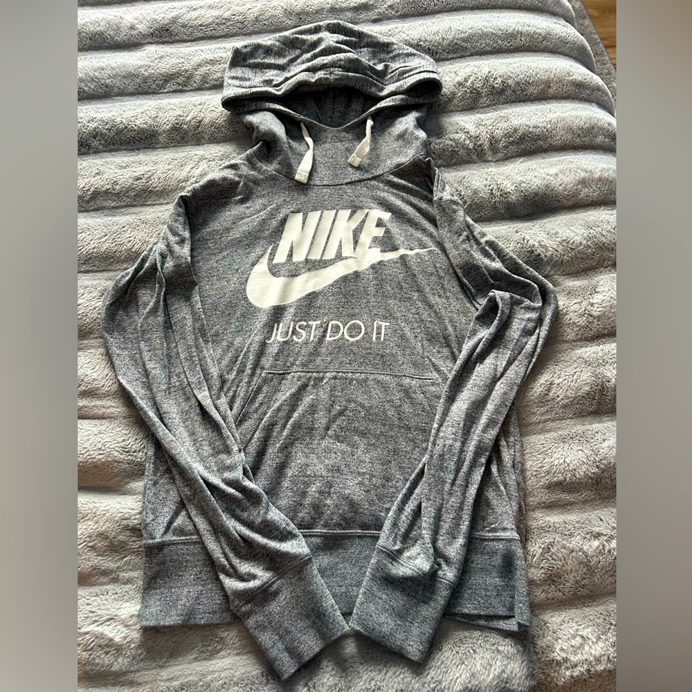Nike Women’s Sweatshirt